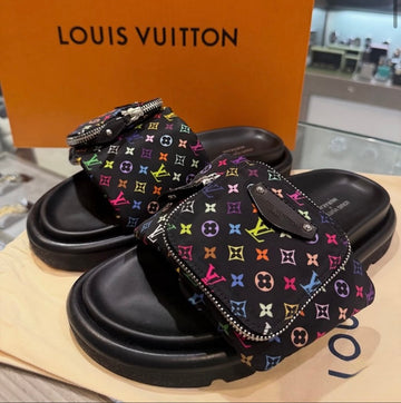Unworn Louis Vuitton LV x Takashi Murakami Pool Pillow Flat Comfort Mules – Size 39 (US 9) – 2024