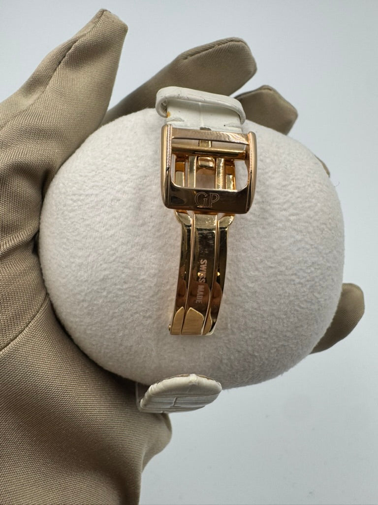 Pre-owned GIRARD PERREGAUX CAT'S EYE MOTHER OF PEARL BLUE DIAMOND DIAL AND DIAMOND BEZEL ref #80481