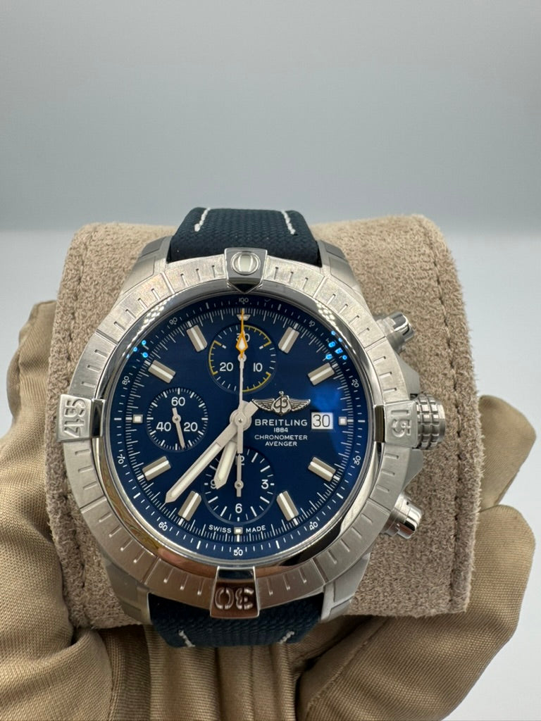 Unworn Breitling Super Avenger ref.A13317101C1X1