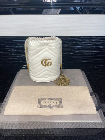 Pre-owned Gucci Marmont Ivory Leather Bucket Drawstring Bag