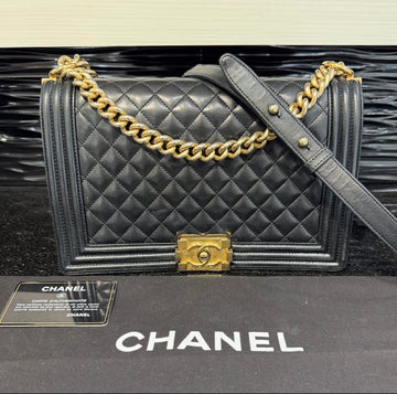 Pre-Owned Chanel Caviar Quilted Large (New Medium) Boy Flap - Black (2015-2016)