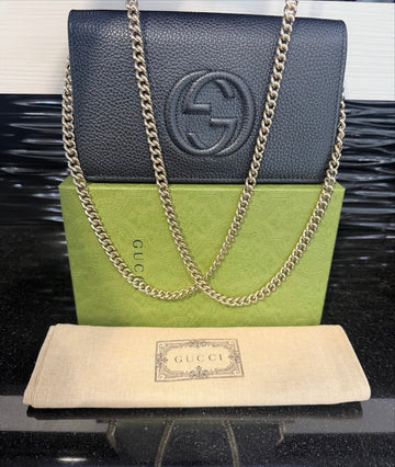 Unworn Gucci Black Pebbled Leather Outlet WOC Crossbody complete set 598211