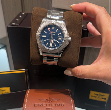 Pre-owned Breitling Avenger A3239011/C872 Blue Dial (2018)