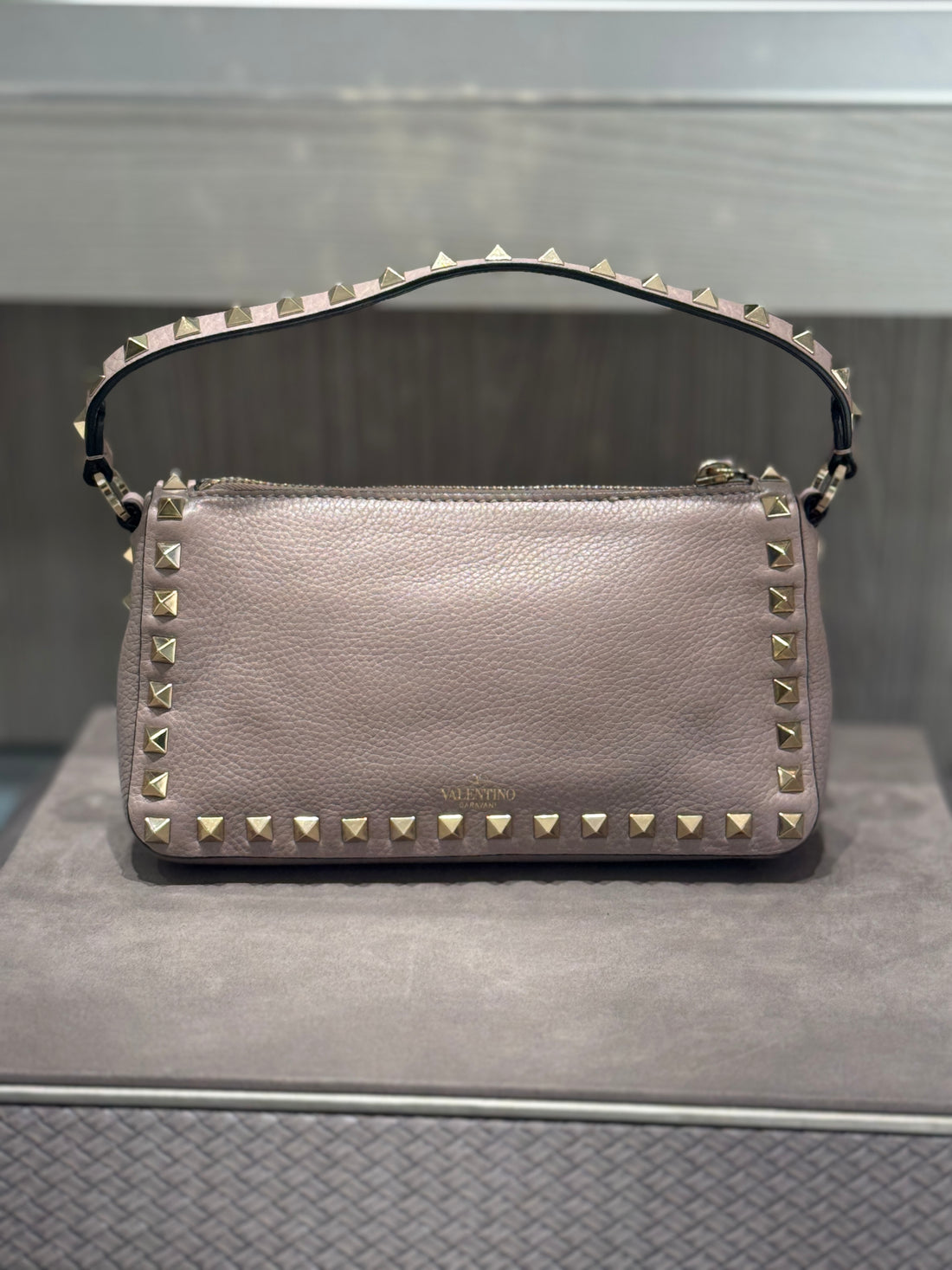Pre-owned Valentino Poudre All Over Rockstud Small Shoulder Bag
