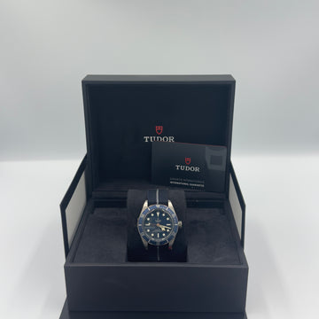 Unworn Tudor Black Bay 58 39mm Blue Dial m79030b-0003