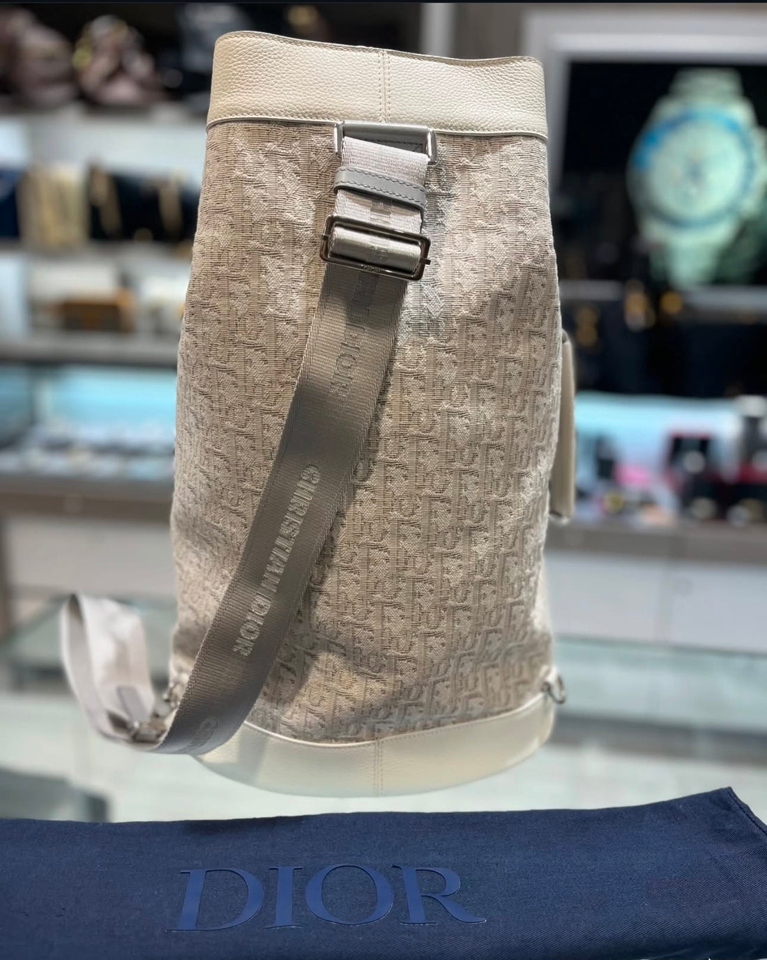 Pre-owned Christian Dior White Duffle Bucket Overnighter white Canvas and leather (2021)