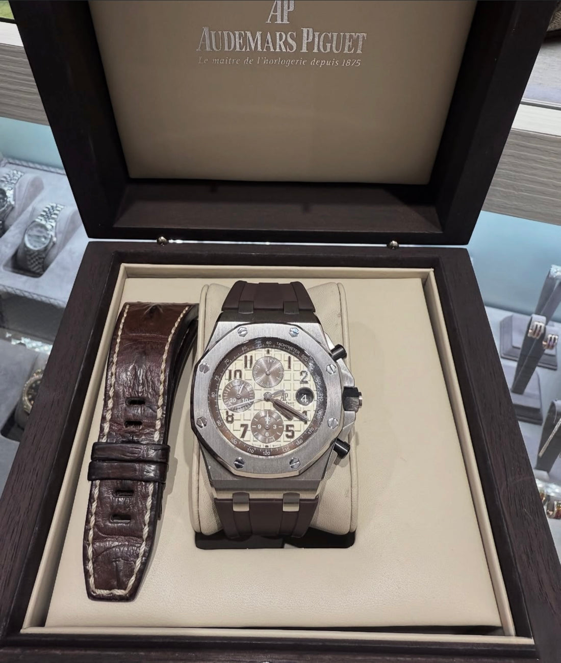 Pre-Owned Audemars Piguet Royal Oak Offshore Chronograph “Safari” 42mm Stainless Steel – Ref. 26470ST.OO.A801CR.01 (2015)