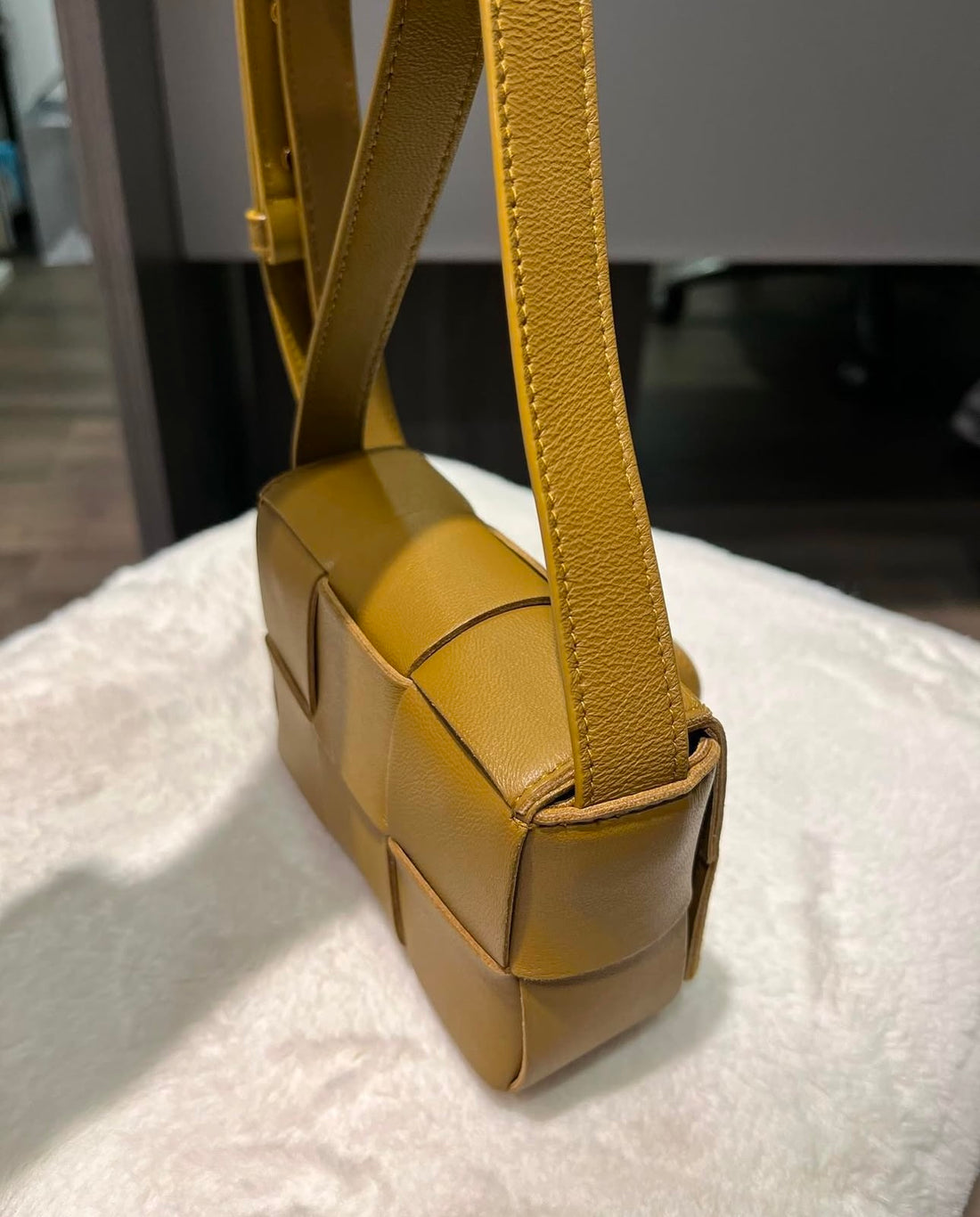 Pre-owned Bottega Mini Cumin Cassette Crossbody