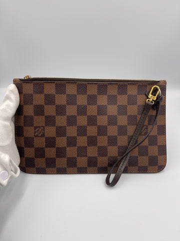 Pre-owned Louis Vuitton Wristlet Damier Ebene Ceris Red interior