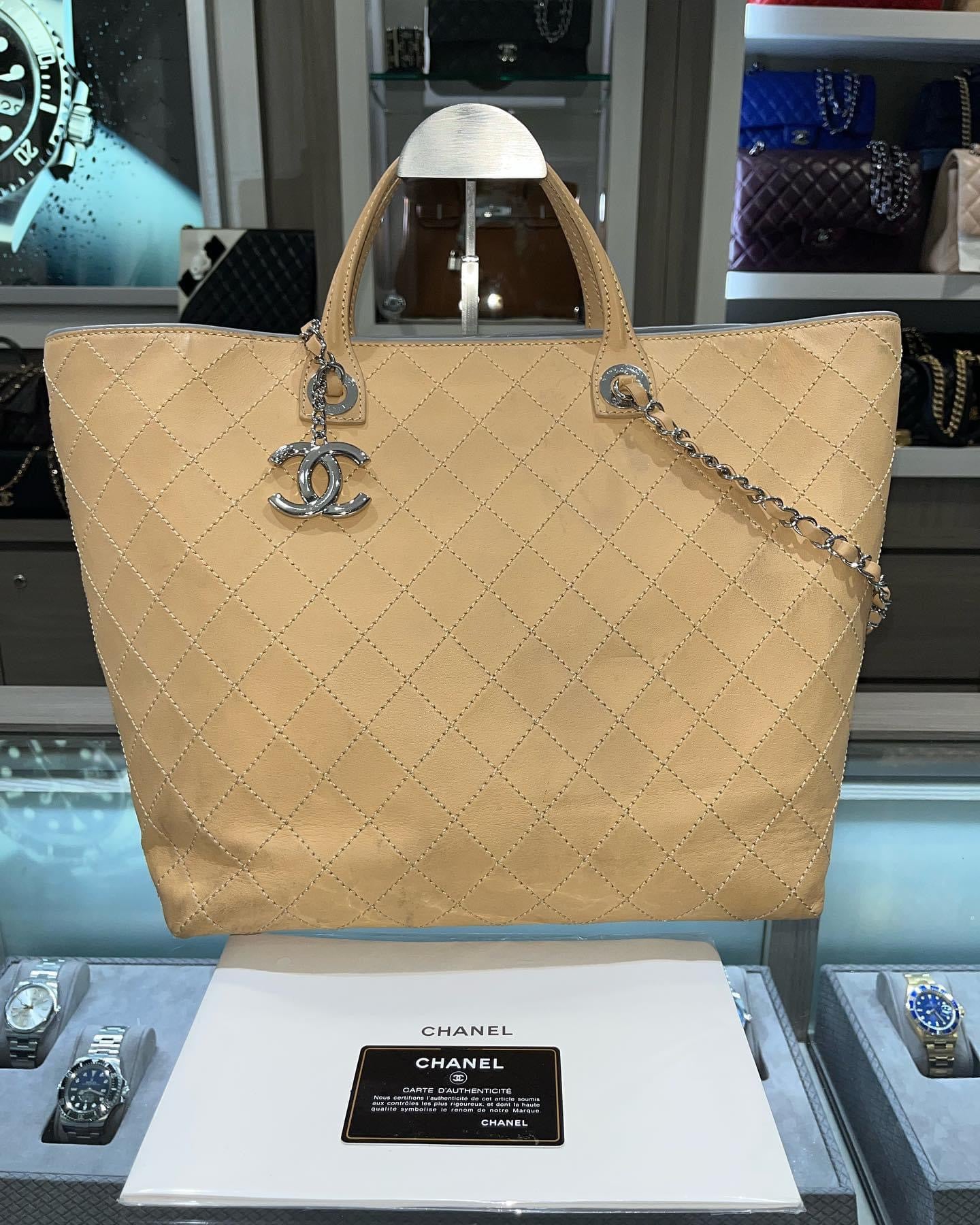 Pre owned Chanel Tan Beige Large Tote Wild Stitch with Card 2018