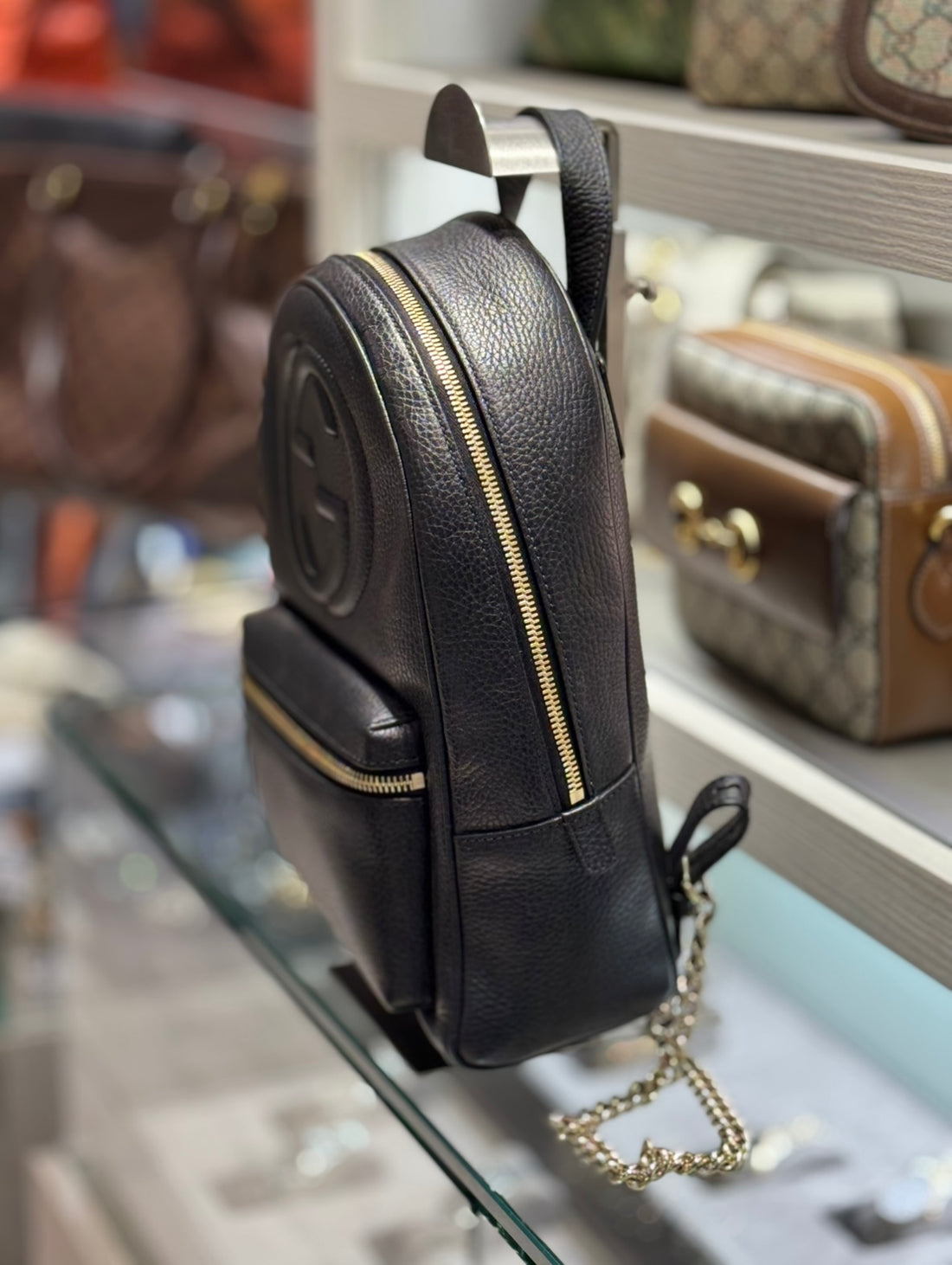 Pre-Owned Gucci Soho Chain Backpack in Black with Adjustable Shoulder Straps Style: 536192