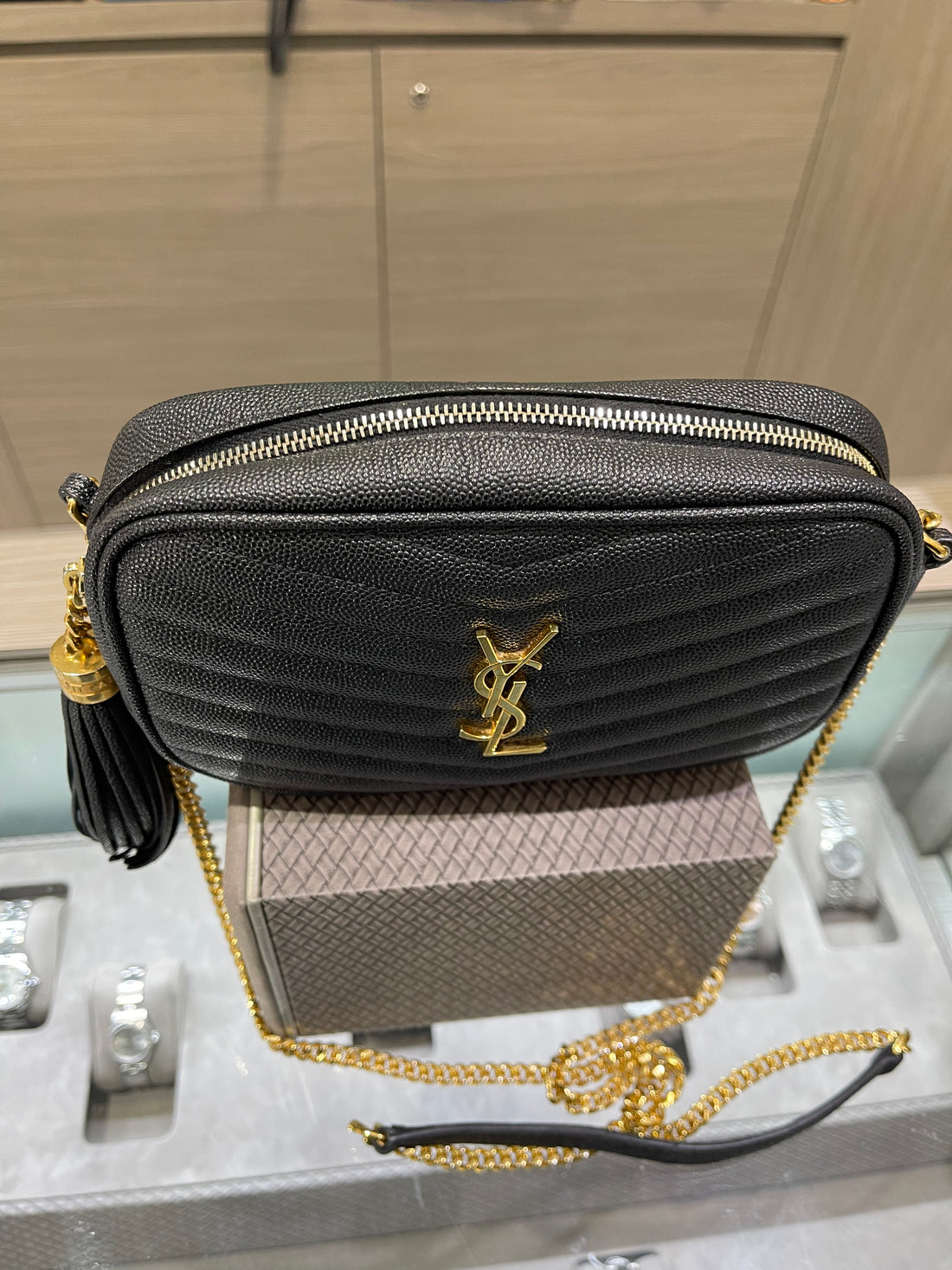Pre-owned YSL Saint Laurent Grain De Poudre Matelassé Mini Lou Camera Bag in Black (2020)