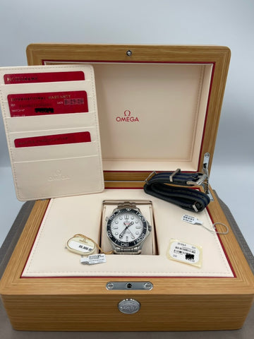 Pre-owned Omega Seamaster Diver 300M White Dial Automatic Men's Watch Ref. 210.30.42.20.04.001 CARD DATED 8-29-2024