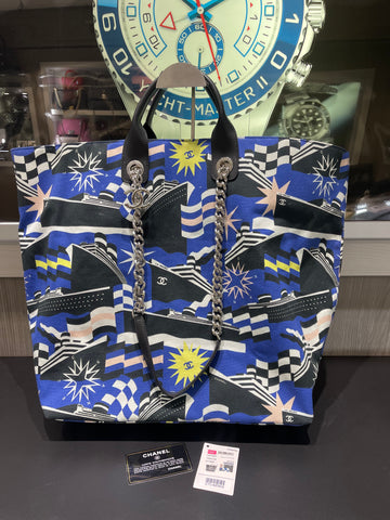 Pre-Owned Chanel Large La Pausa Bay Cruise Collection Tote