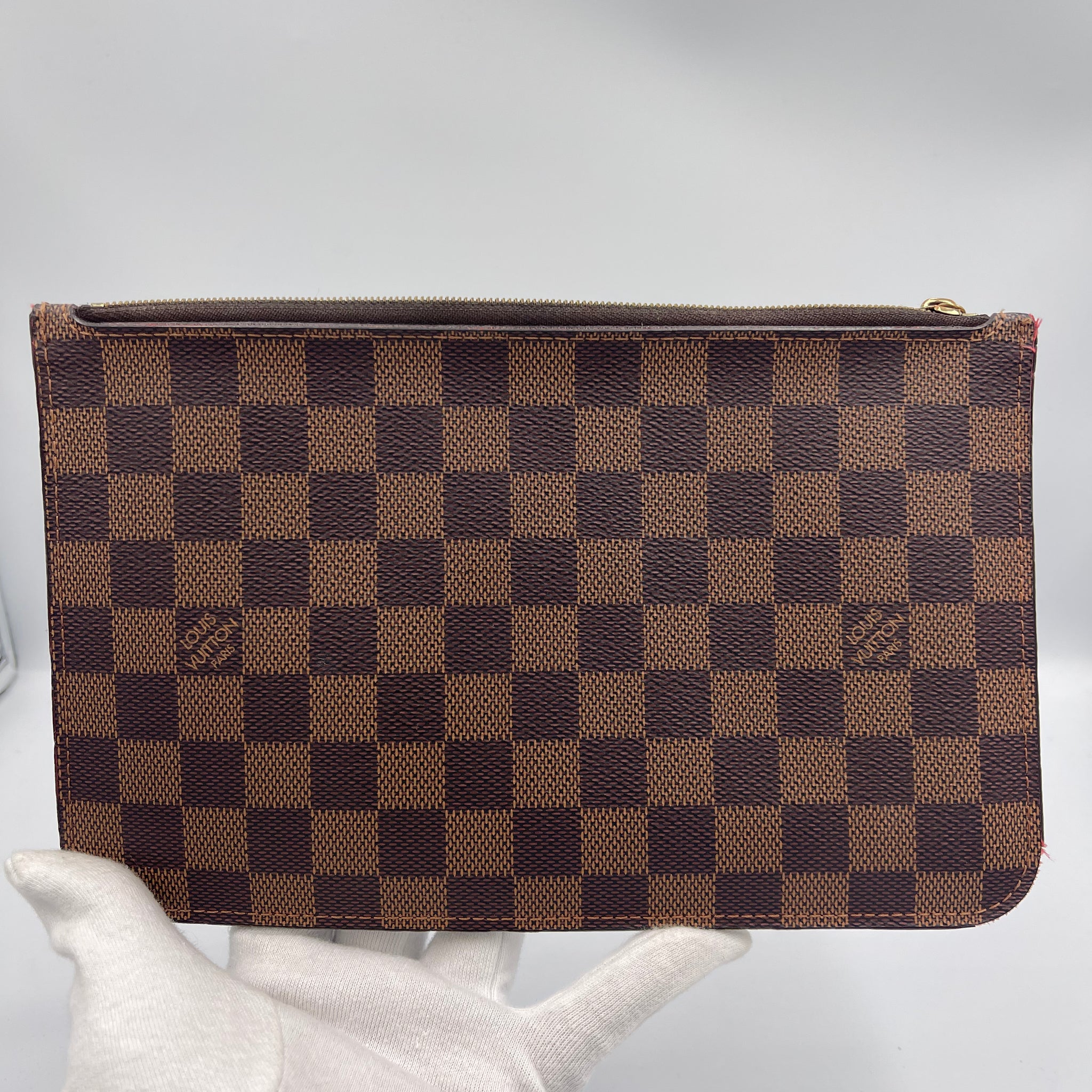 Pre-owned Louis Vuitton Damier Ebene Wristlet with Red Interior