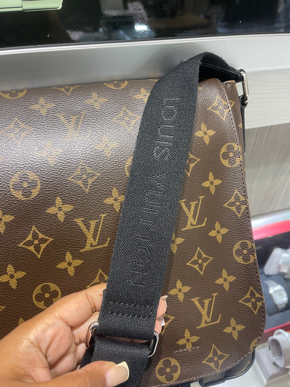 Pre-Owned Louis Vuitton Clarence Messenger Bag Monogram Macassar (2013)