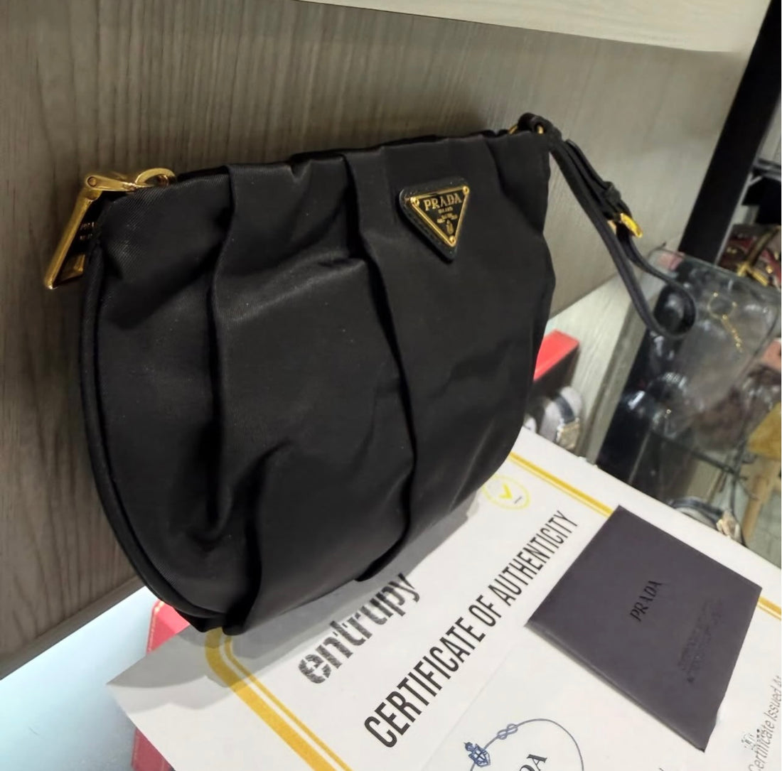 Pre-Owned Prada Tessuto Nylon Clutch Nero (Black)
