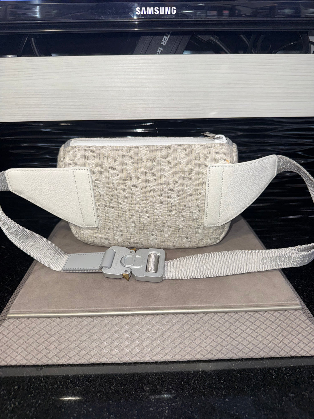 Pre-owned Dior Oblique World Tour Saddle Belt Bag White Grey (2021)