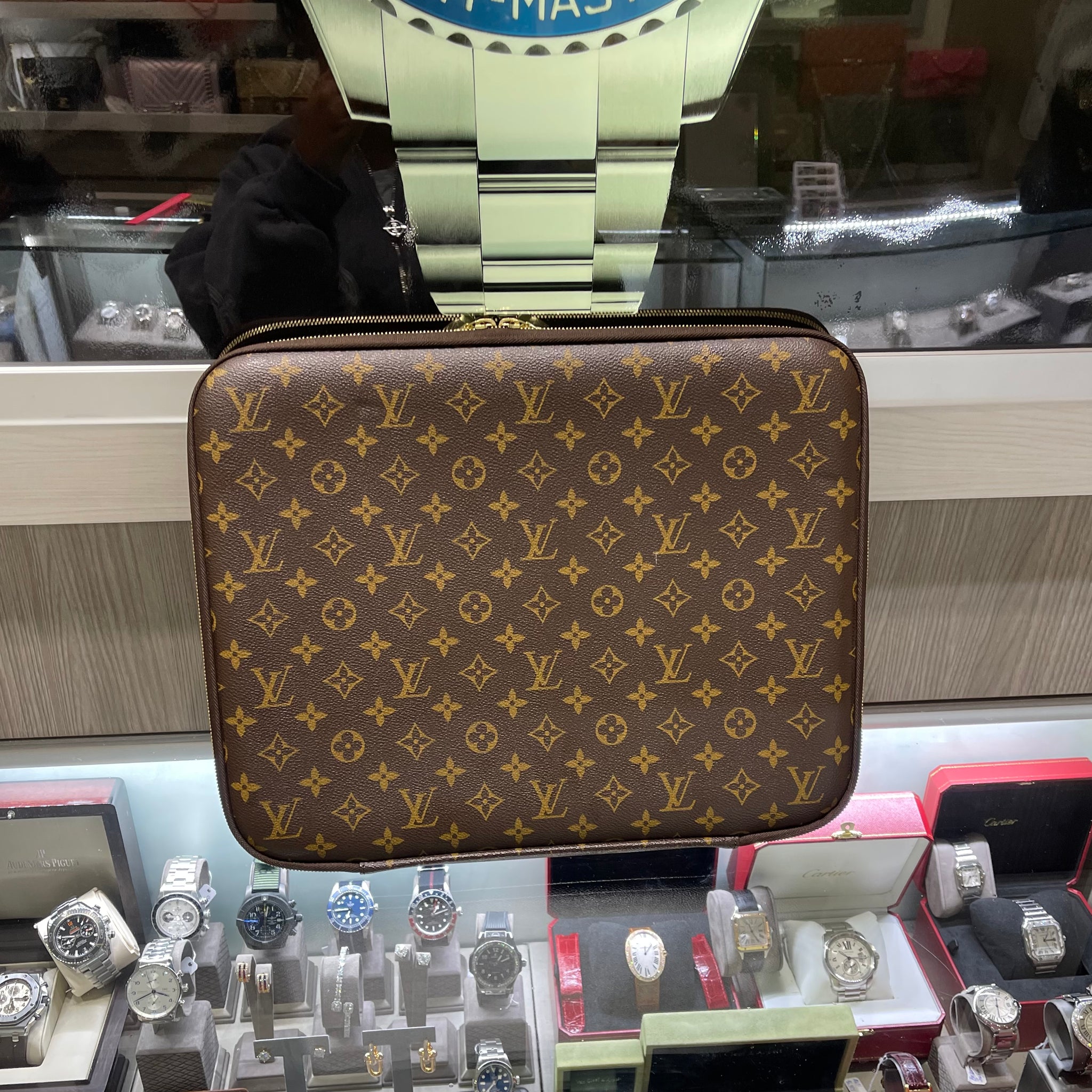 Pre-Owned - Louis Vuitton Monogram Padded 15-Inch Laptop Sleeve (2008)