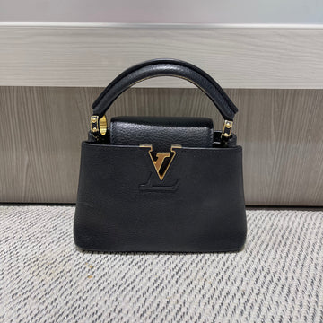 Pre-owned Louis Vuitton Capucines Mini Black Taurillon Leather with Gold Hardware
