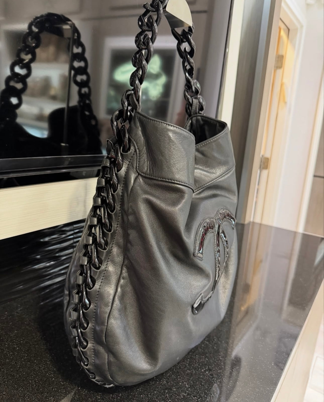 Pre-Owned Chanel XL Hobo with Acrylic Black Chain-Link Shoulder Strap (2015)