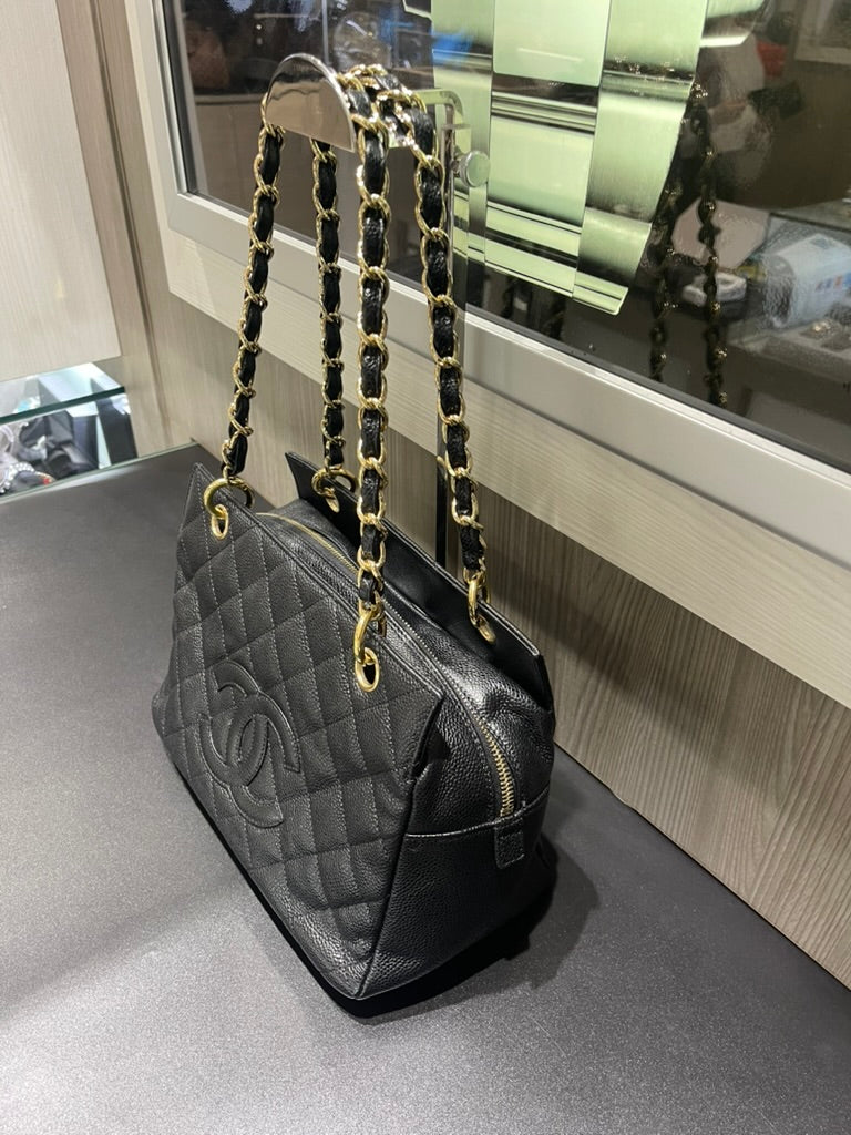 Pre-owned Chanel Petite Shopper Tote Black Caviar Leather with Gold Hardware (2002-2003)