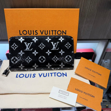 Pre-owned Louis Vuitton Python Zippy Wallet