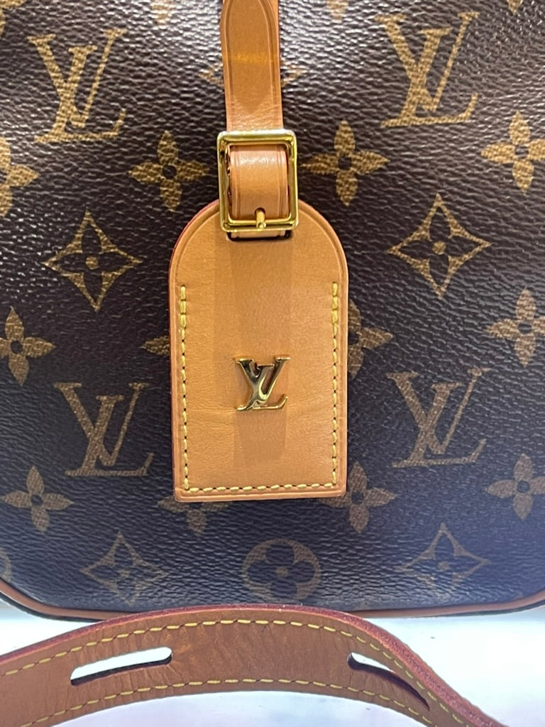 Pre-Owned Louis Vuitton Boîte Chapeau Souple Shoulder Bag Monogram Canvas
