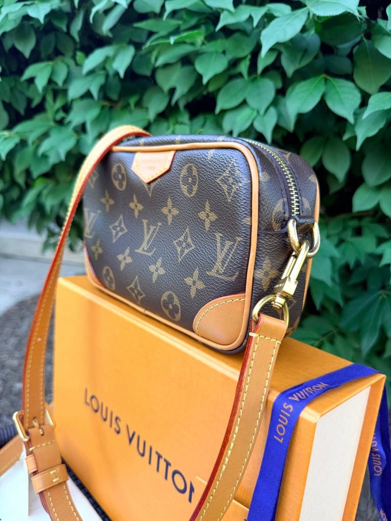 Pre-owned Louis Vuitton Trocadéro Monogram Crossbody (2025)