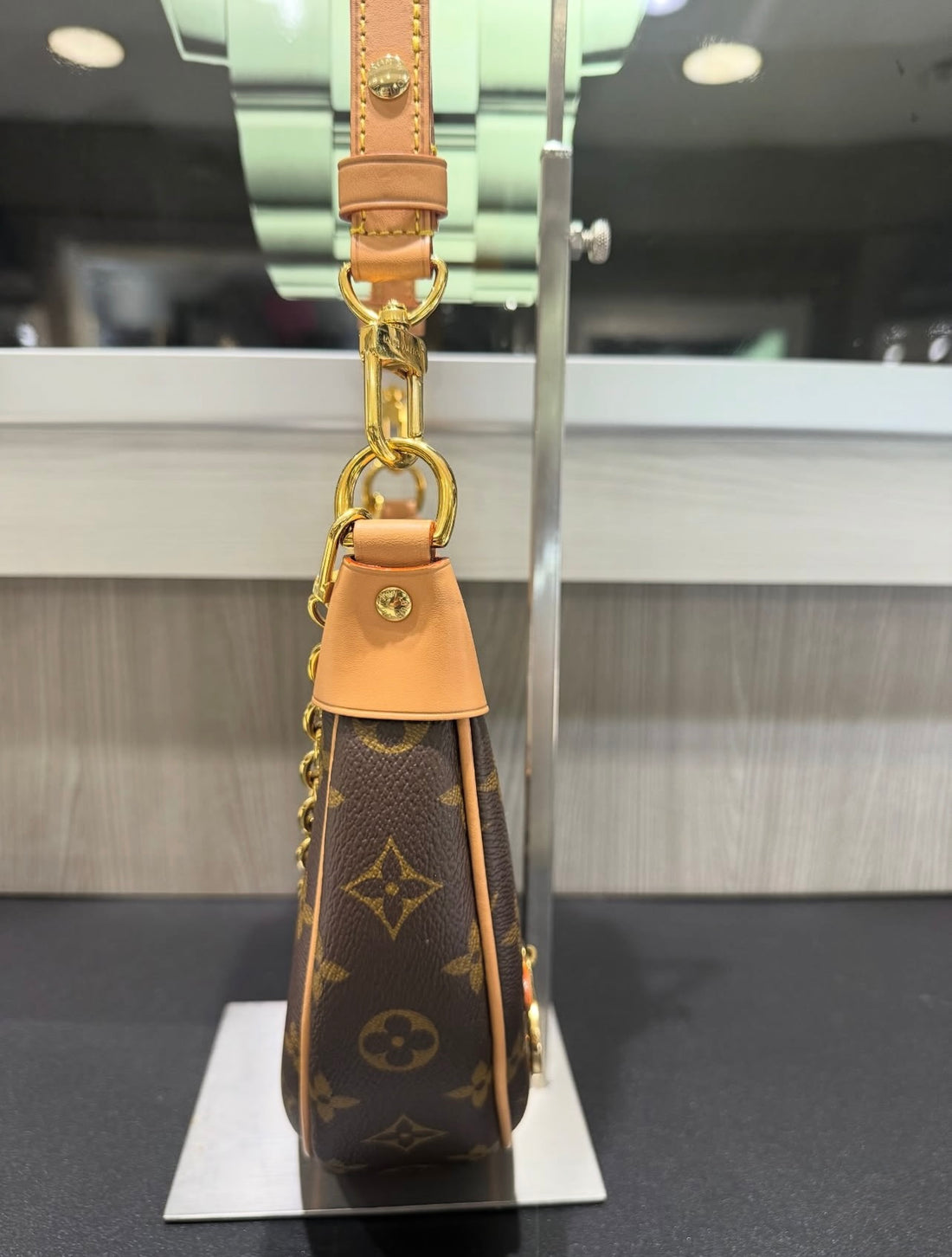 Pre-owned Louis Vuitton Loop Crossbody Brown Monogram Canvas