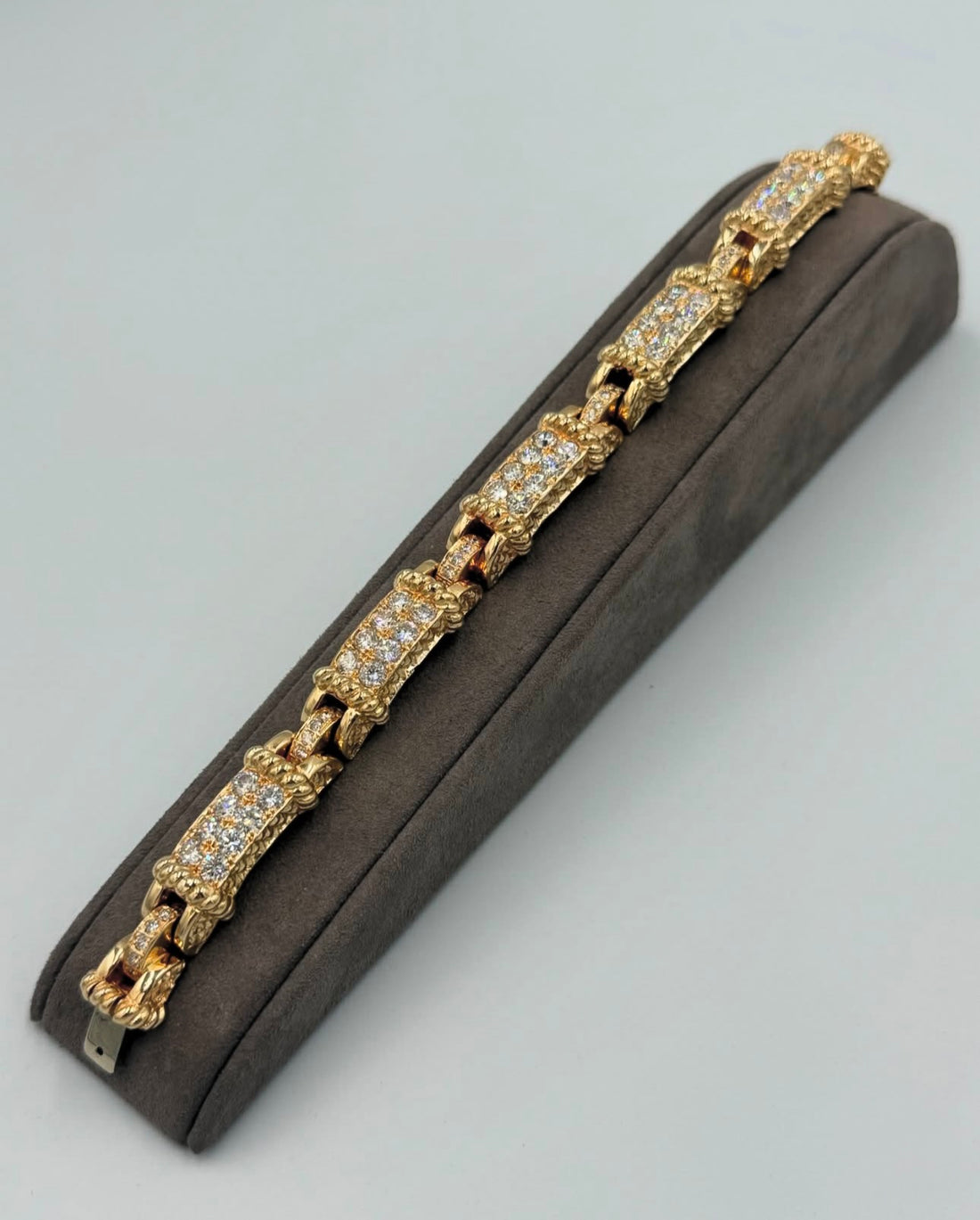 Unworn 18K Mens Yellow Gold and Diamond bracelet