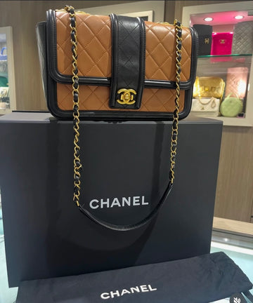 Pre-owned Chanel Elegant  two tone tan black single flap medium (2016 Collection)