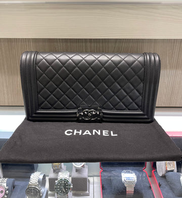 Pre-owned Chanel So Black Collection Boy Clutch with Removable Chain (2017–2018)