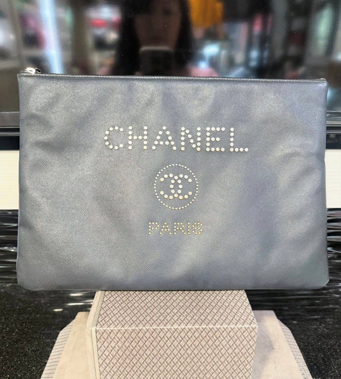 Pre-owned Chanel Deauville Large Black Caviar Studded O-Case Pouch (2018)