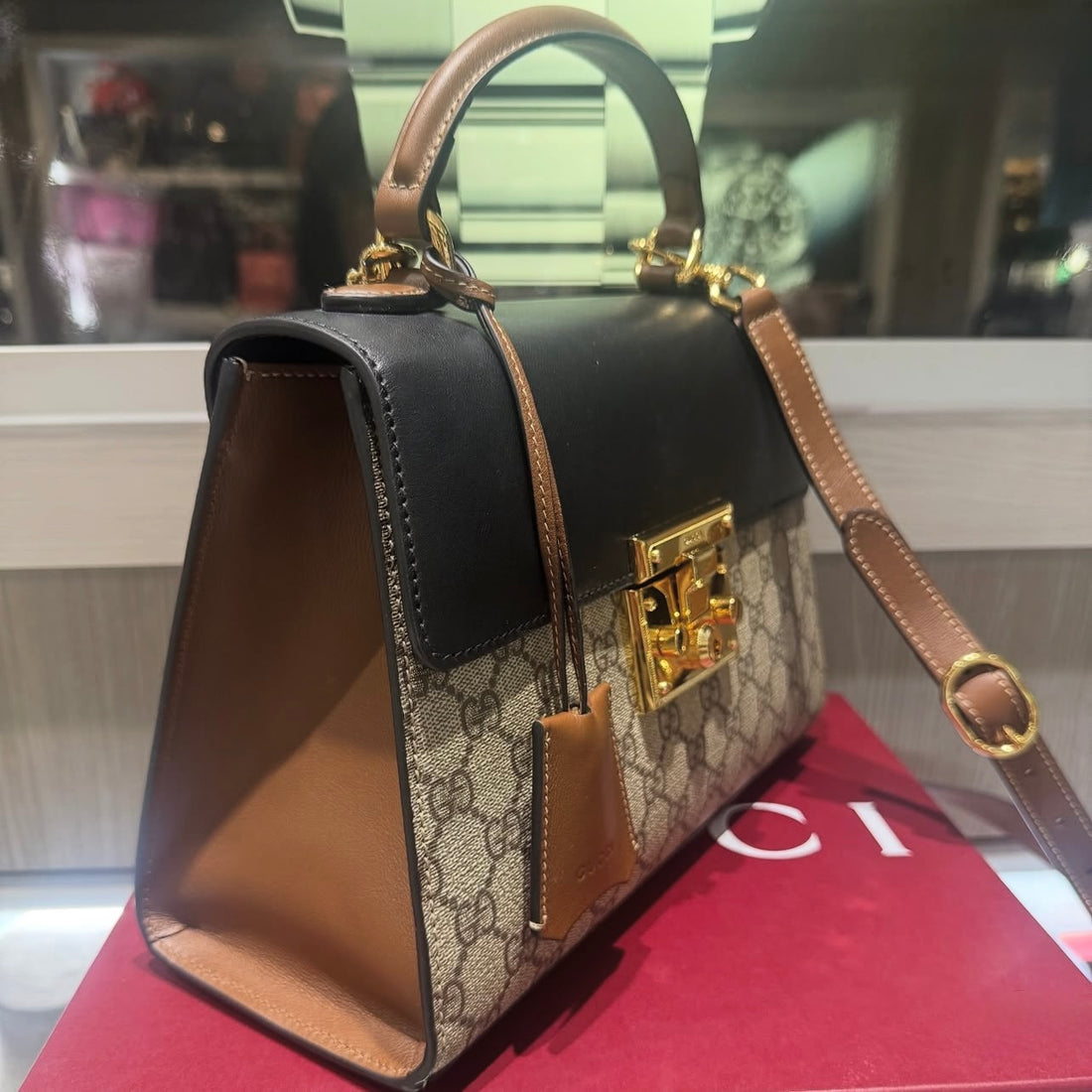 Pre-owned Gucci GG Supreme Padlock Bag (Gucci Outlet)