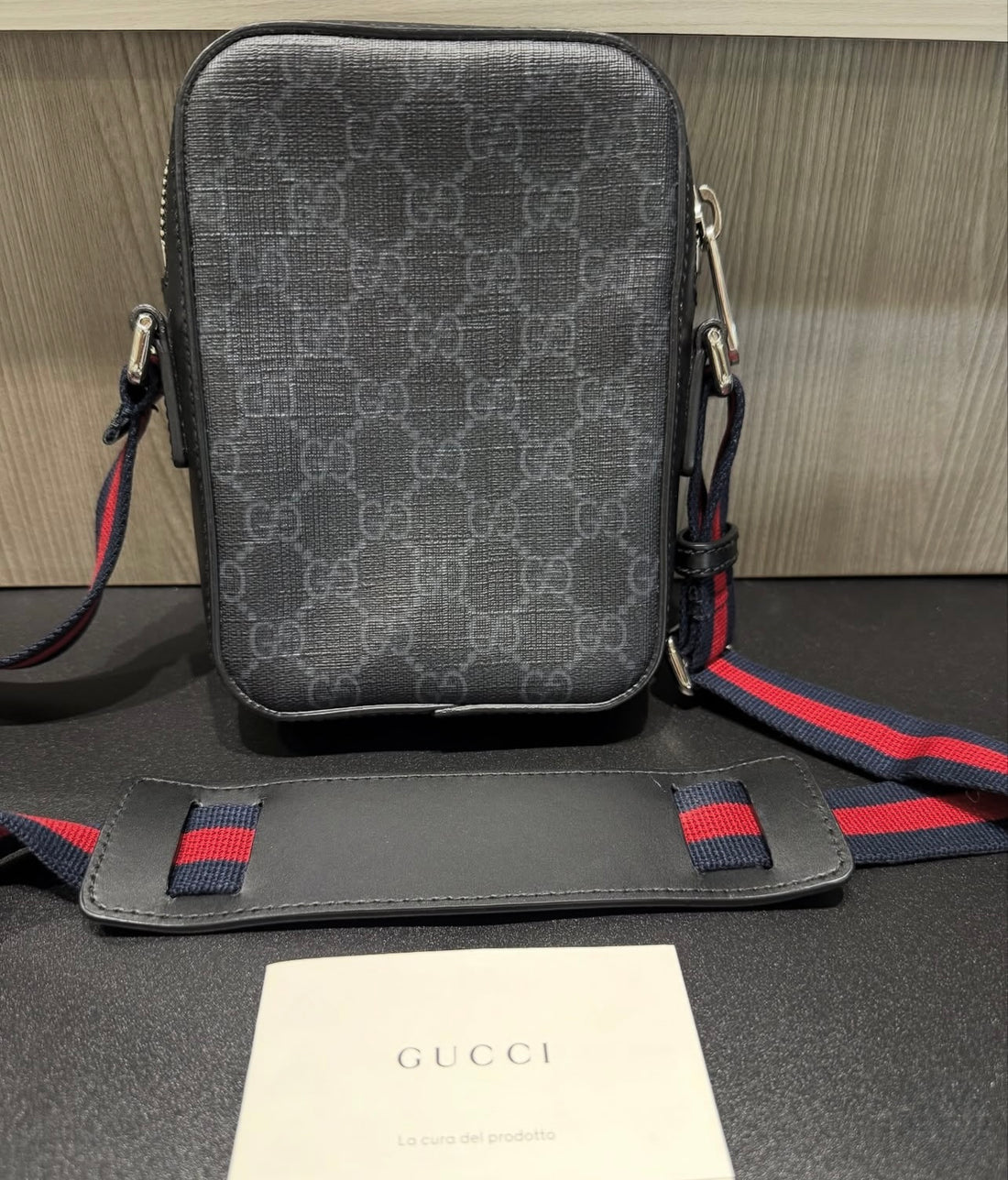 Pre-owned Gucci GG Supreme Monogram Small Camera Messenger Bag Black/Grey