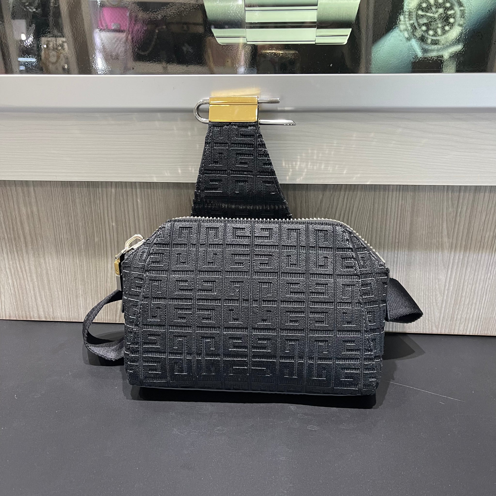 Pre-Owned Givenchy Men’s Antigona U Monogram Crossbody Bag