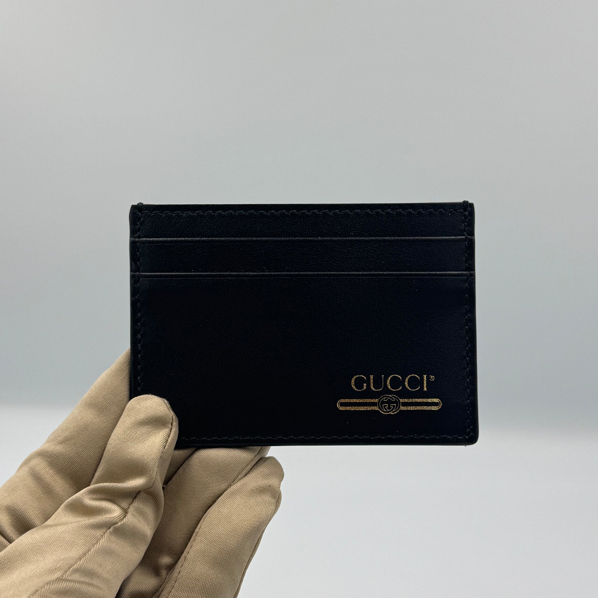 Unworn Gucci Black Smooth with Logo Cardholder Style: 547596