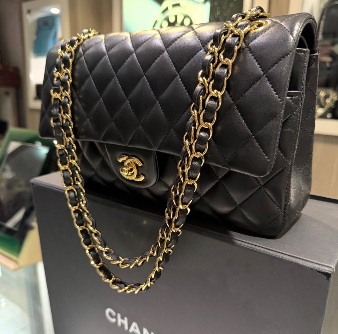 Pre-owned Chanel Black Medium Classic Double Flap Bag w/ GHW