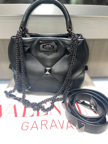 Pre-owned Valentino Roman Stud Medium Shoulder Bag Black