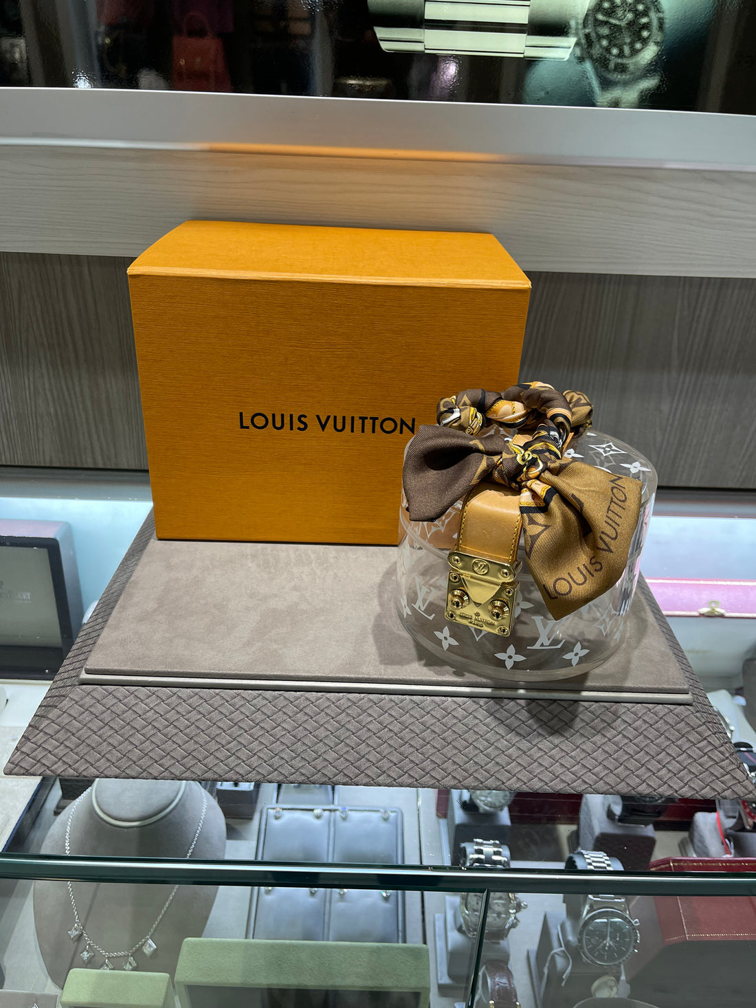 Pre-owned Louis Vuitton Scott Box with twillly (2021)