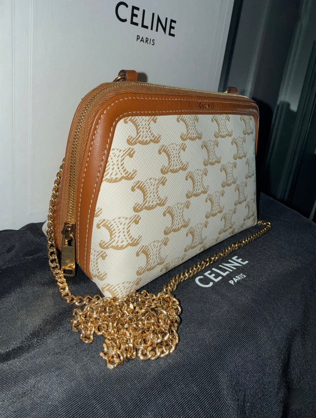Pre-Owned Celine Mini Triomphe Canvas Clutch on Chain White & Tan