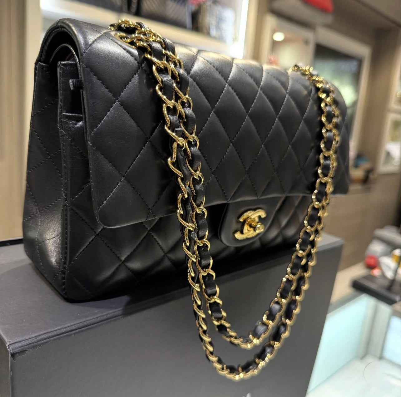 Pre-owned Chanel Black Medium Classic Double Flap Bag w/ GHW