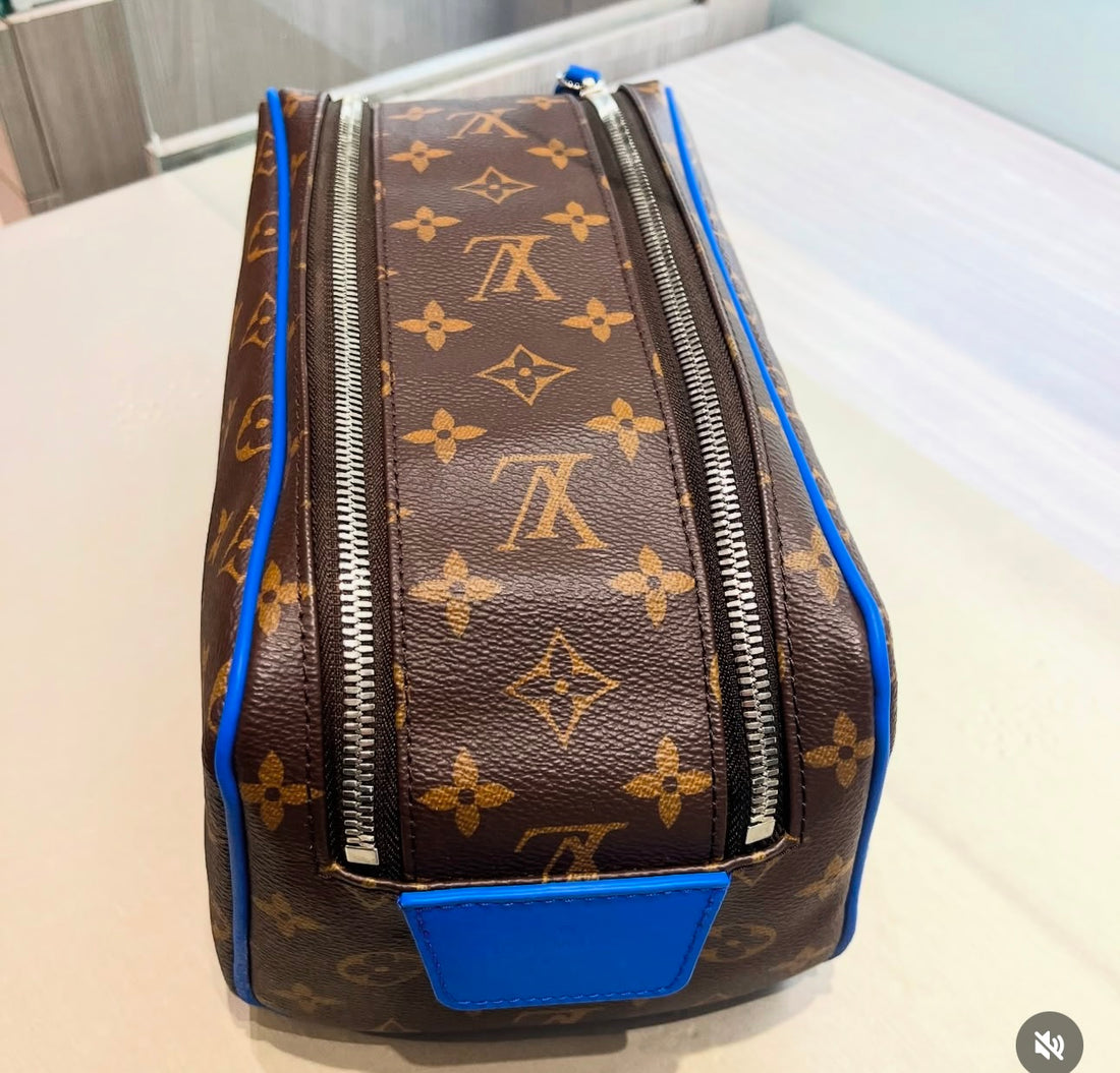 Pre-owned Louis Vuitton Doppkit Monogram Gaston Blue M12638