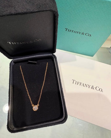 Pre-owned Tiffany Diamonds by the yard necklace .17 solitare yellow gold (2021)