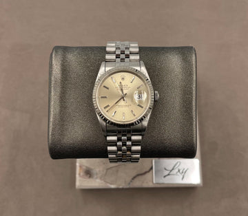 Pre-owned Rolex Men's Datejust 36mm ref.16234 Silver Index Dial Fluted Bezel on Jubilee w/Box