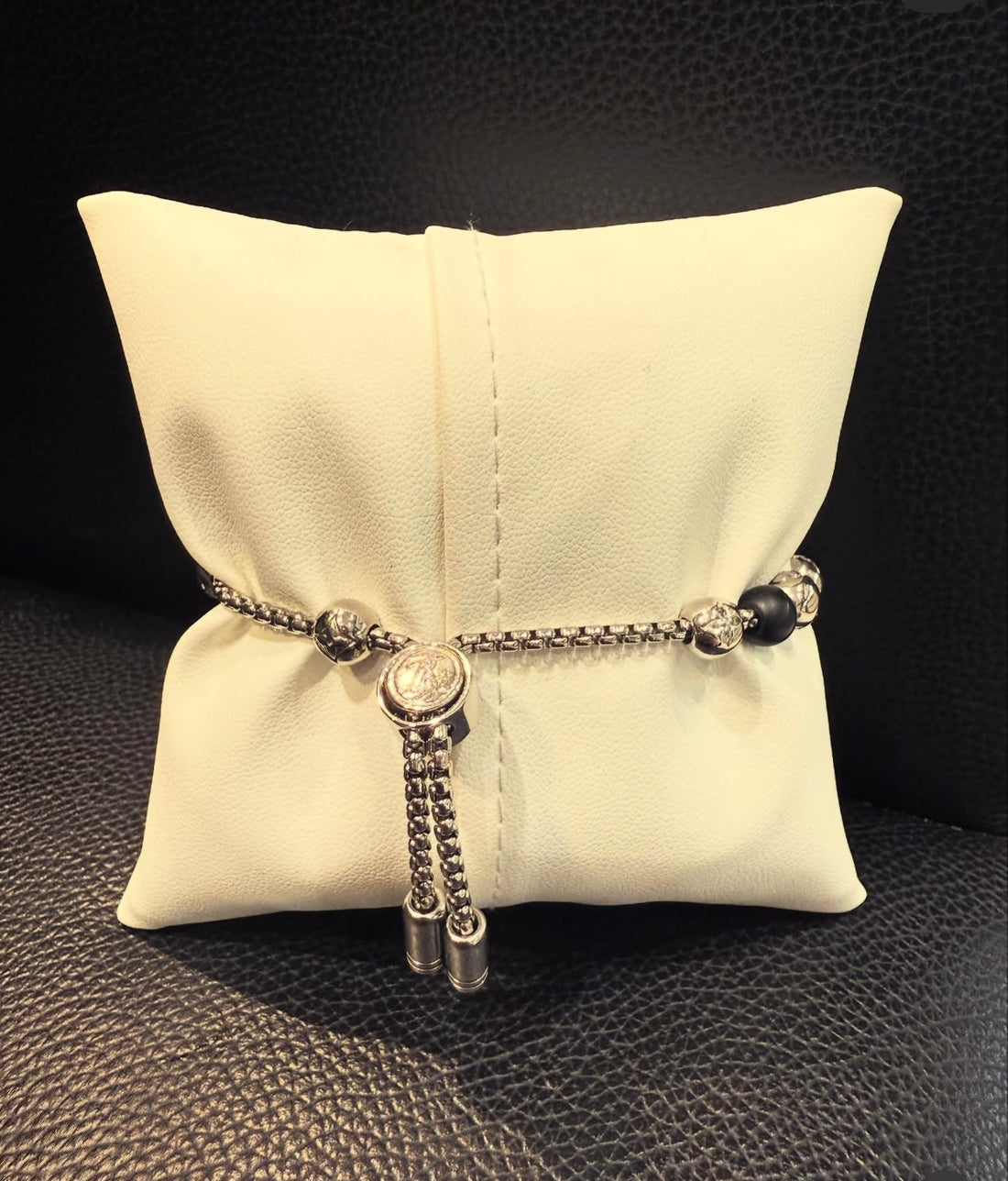 Pre-owned Louis Vuitton Monogram Beads Bracelet style M00512