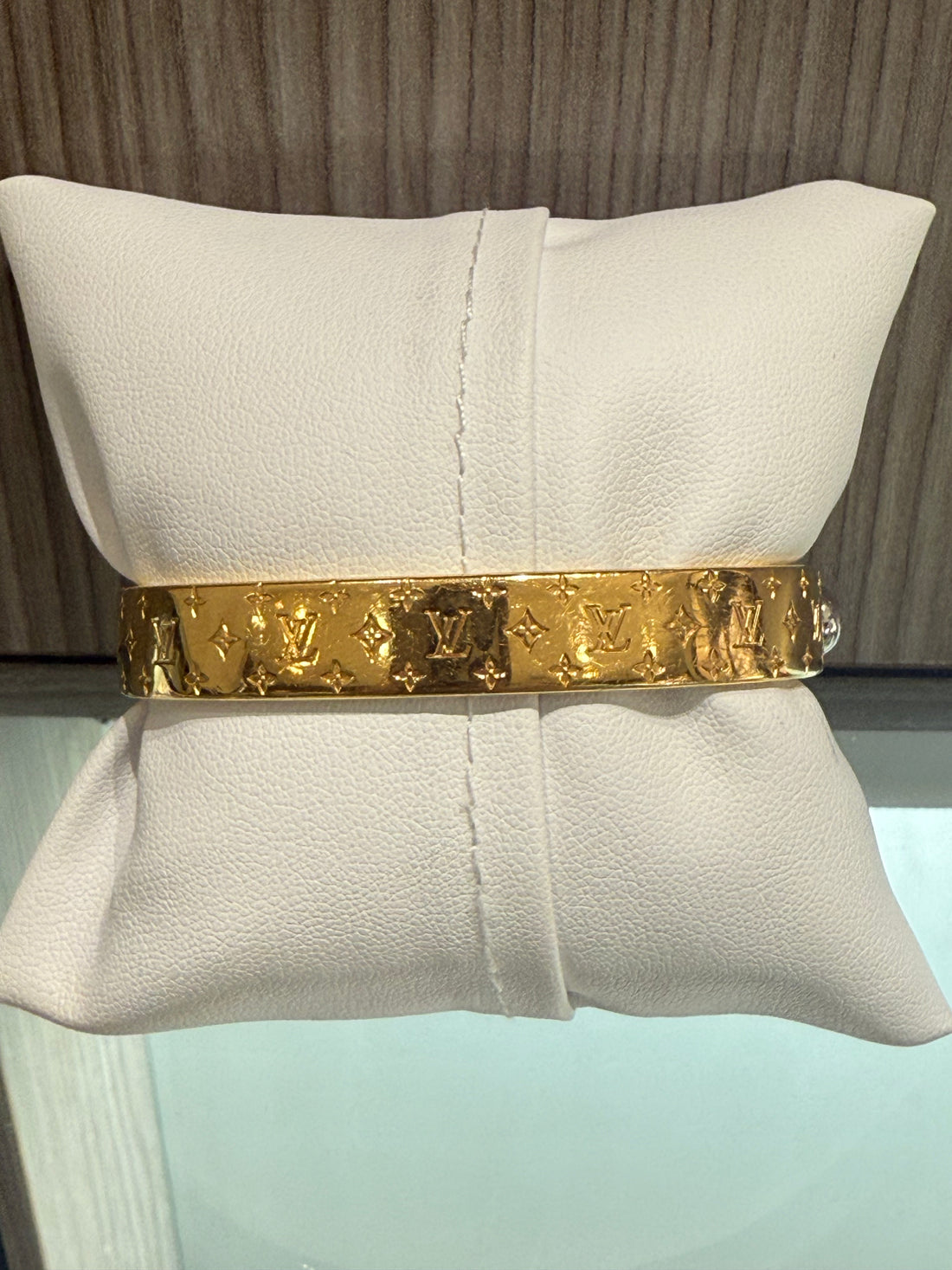 Pre-owned Louis Vuitton Small Nanogram Cuff MO0251