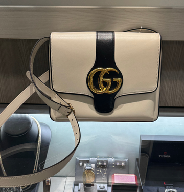 Pre-owned Gucci Arli Medium Shoulder Bag Black and Ivory Leather Gold GG Style: 550126