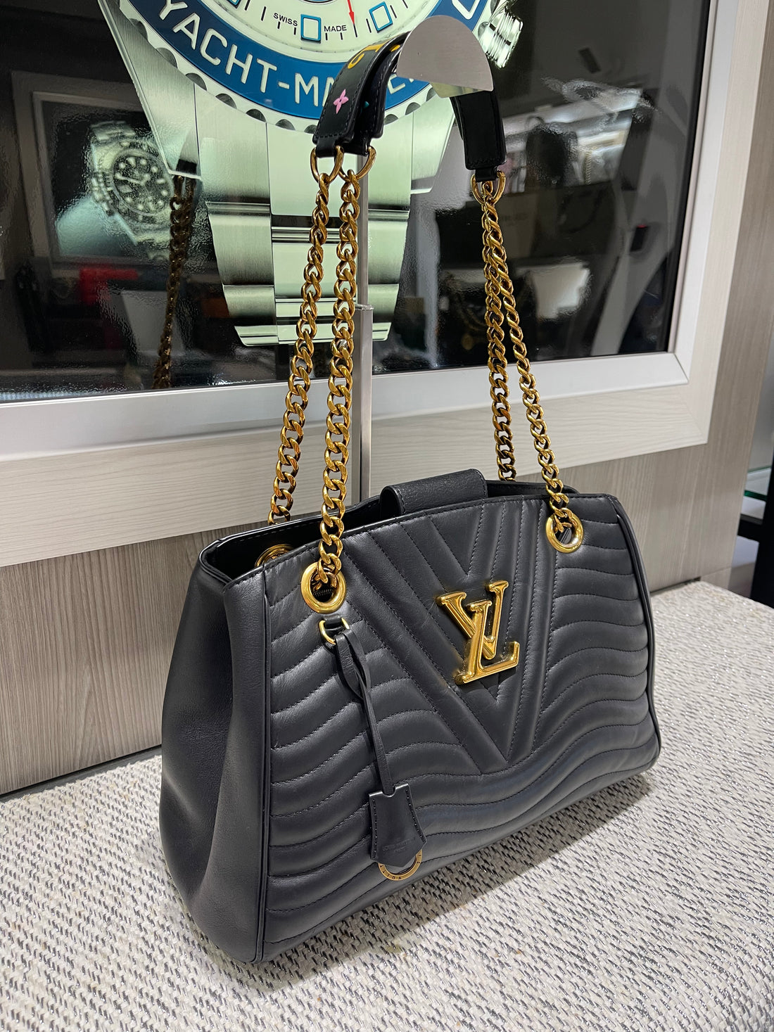 Pre-owned Louis Vuitton New Wave Chain Tote in Black Calfskin Leather